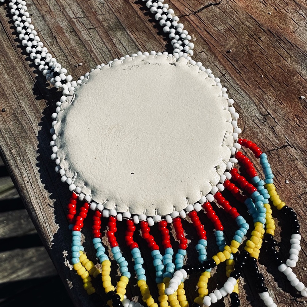 Handcrafted Beaded Navajo Necklace with Multicolor Star Flower Design - Picture 4 of 6